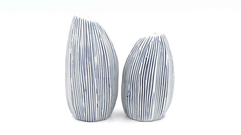 SP069W27 Seda Handcrafted Porcelain Salt and Pepper Shaker Set
