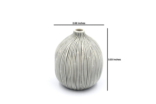 1415W7 GUGU SAG S-Handcrafted Porcelain Bud Vase