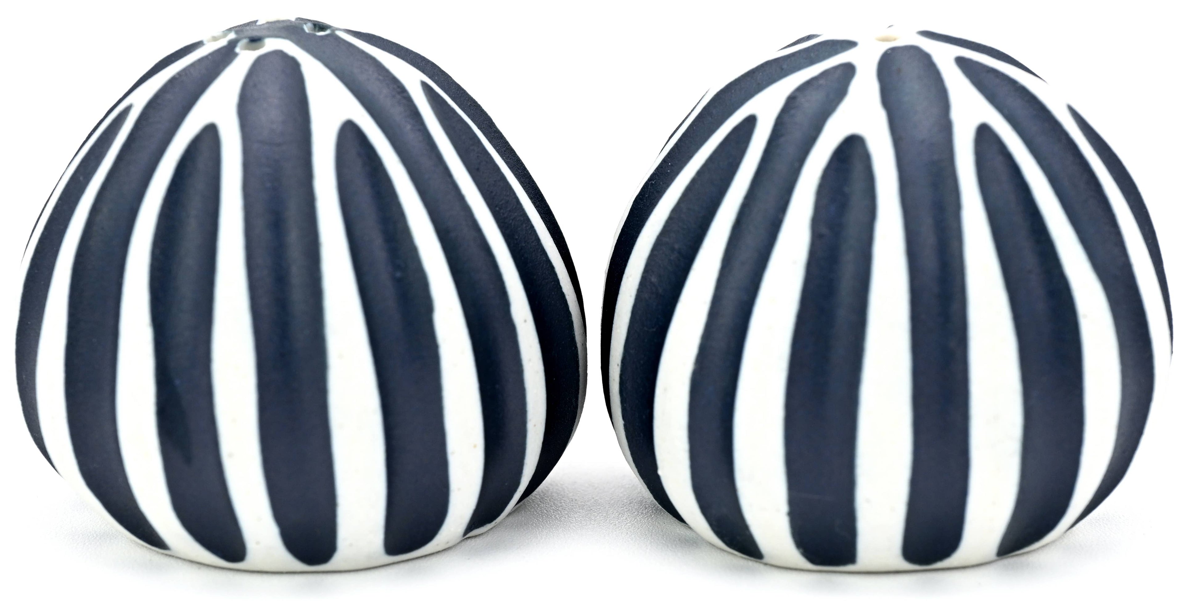 SP091BL6 Pebble Handcrafted Porcelain Salt and Pepper Shaker Set