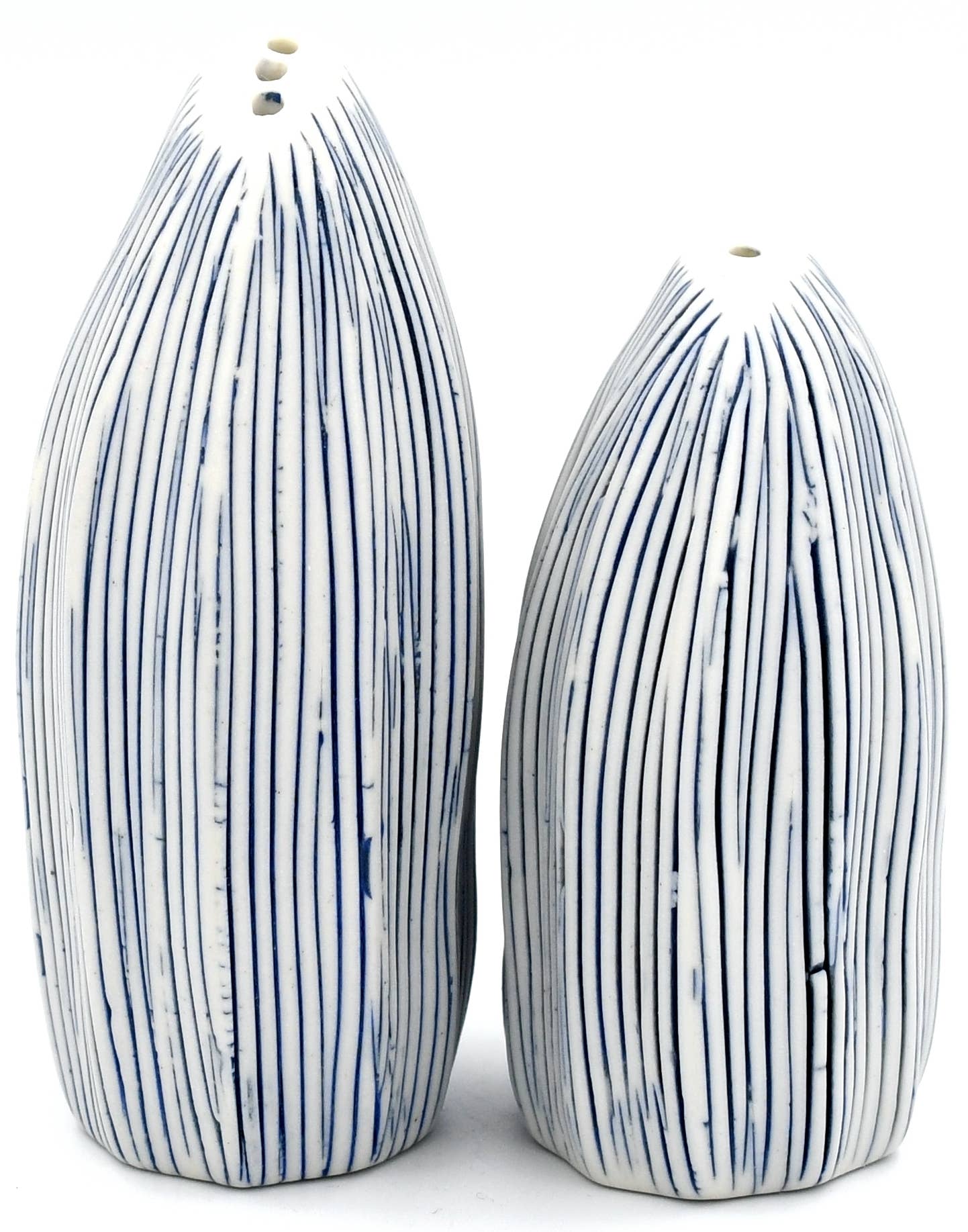 SP069W27 Seda Handcrafted Porcelain Salt and Pepper Shaker Set