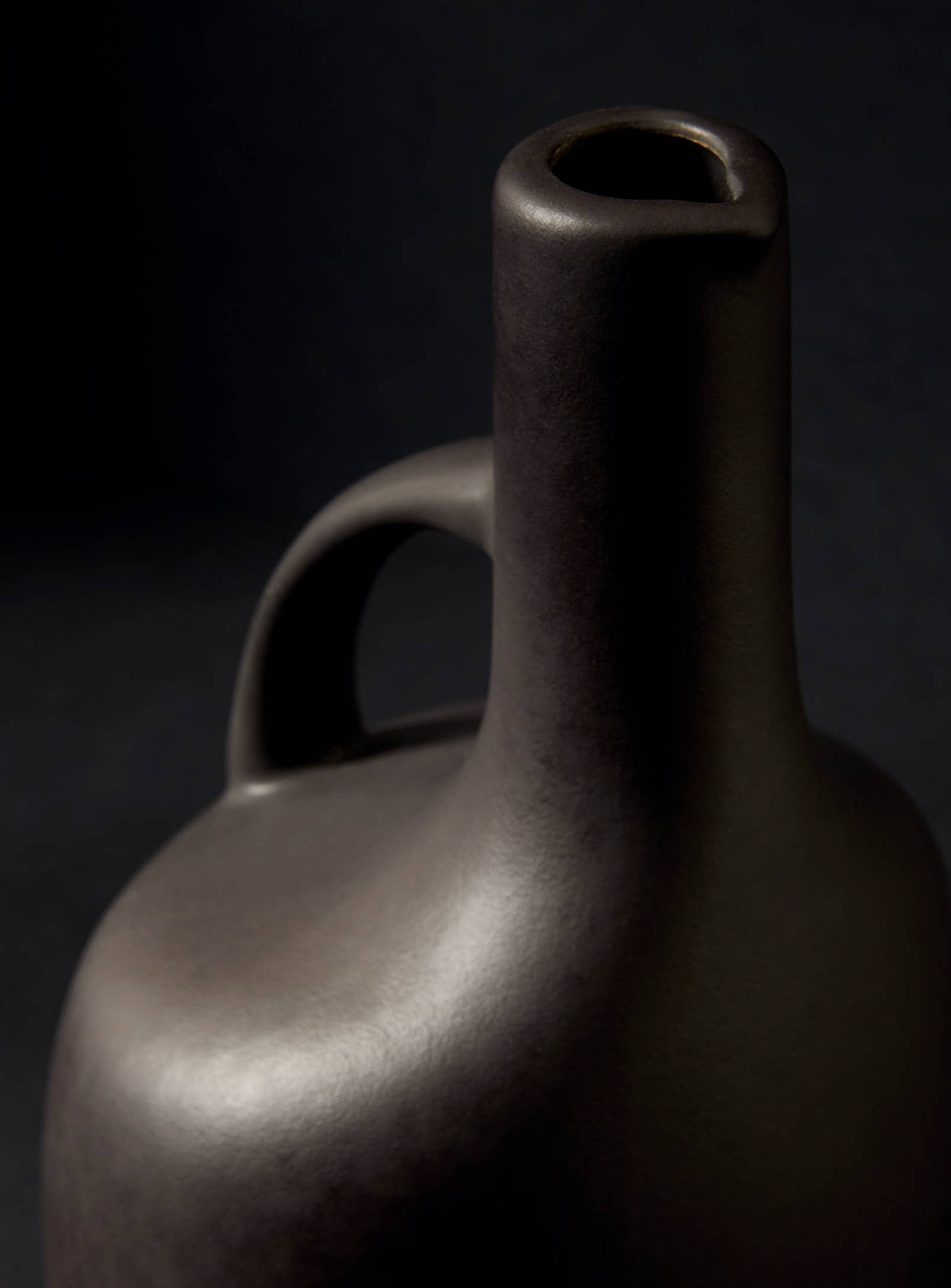 Handmade Stoneware Olive Oil Dispenser | Canard 34 oz