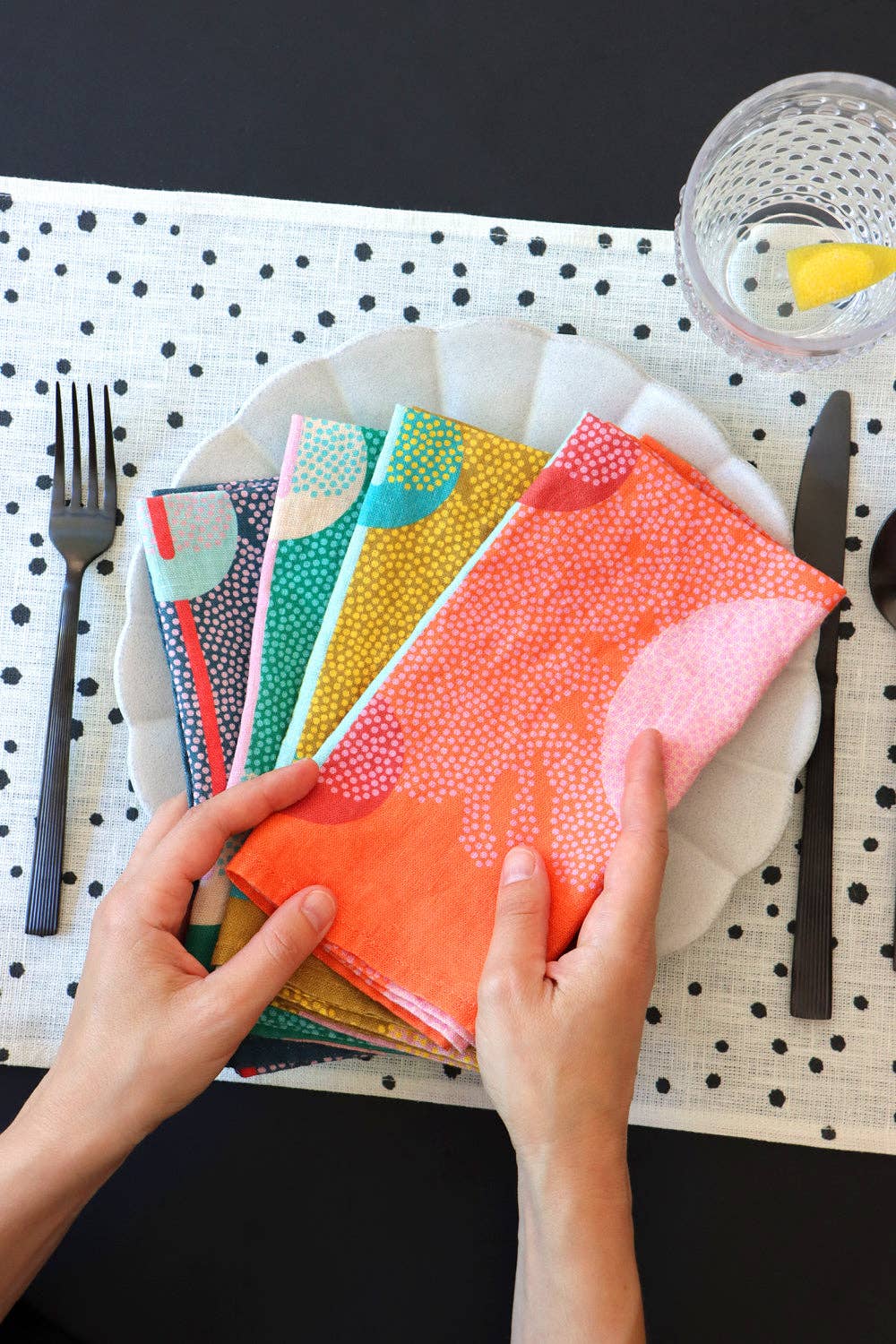 Cascade linen napkin, set of 4 colors