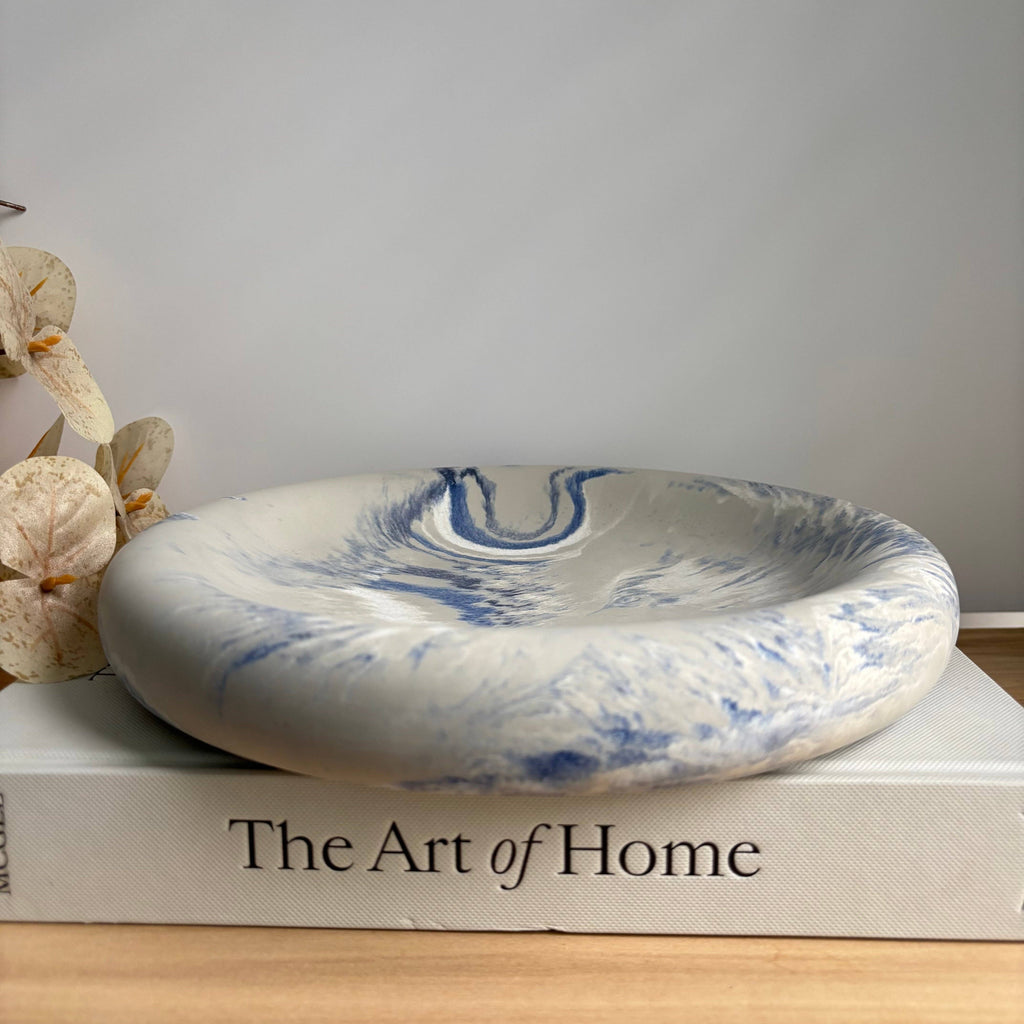 Petra - Pebble Concrete Tray | Round Chunky Tray 10"