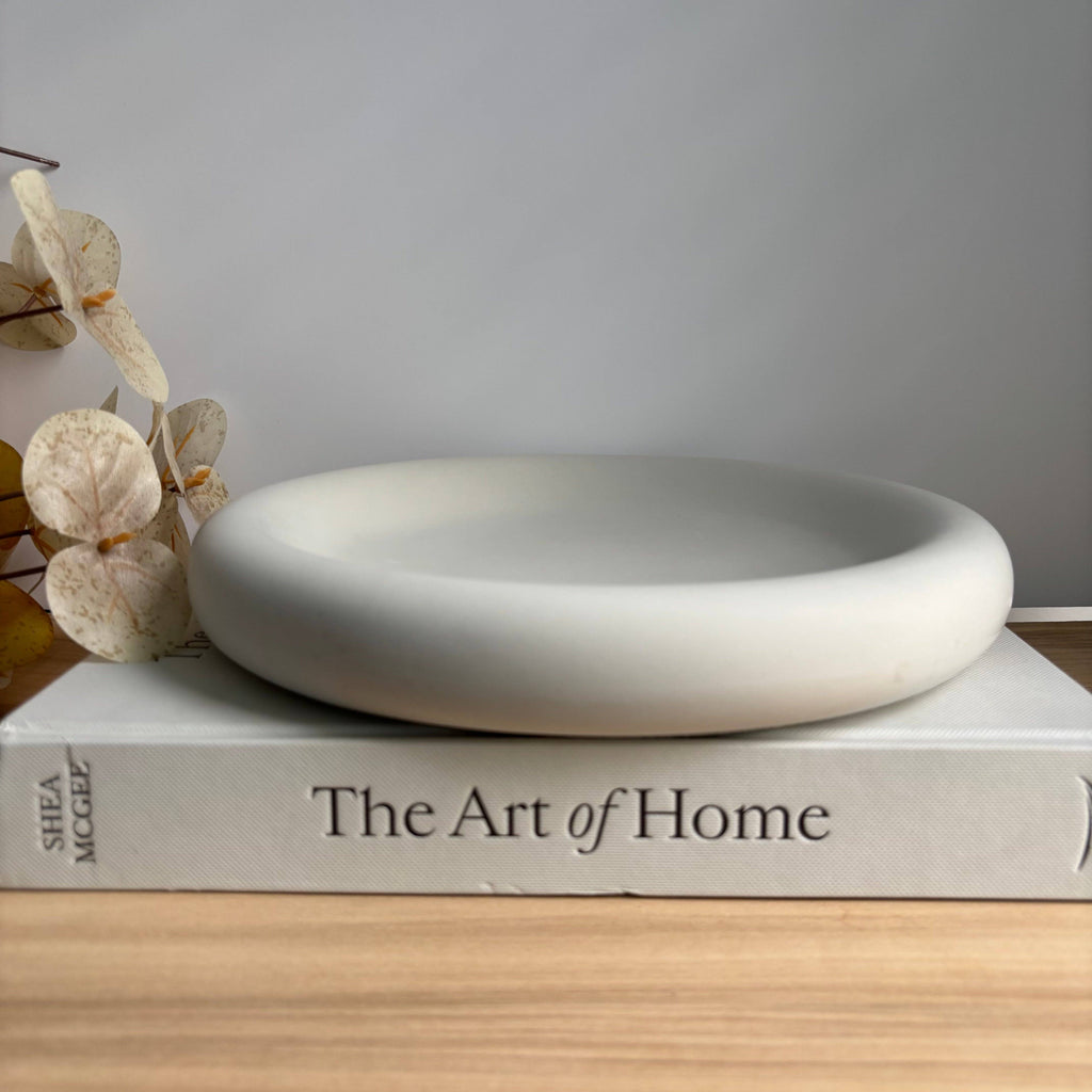 Petra - Pebble Concrete Tray | Round Chunky Tray 10"