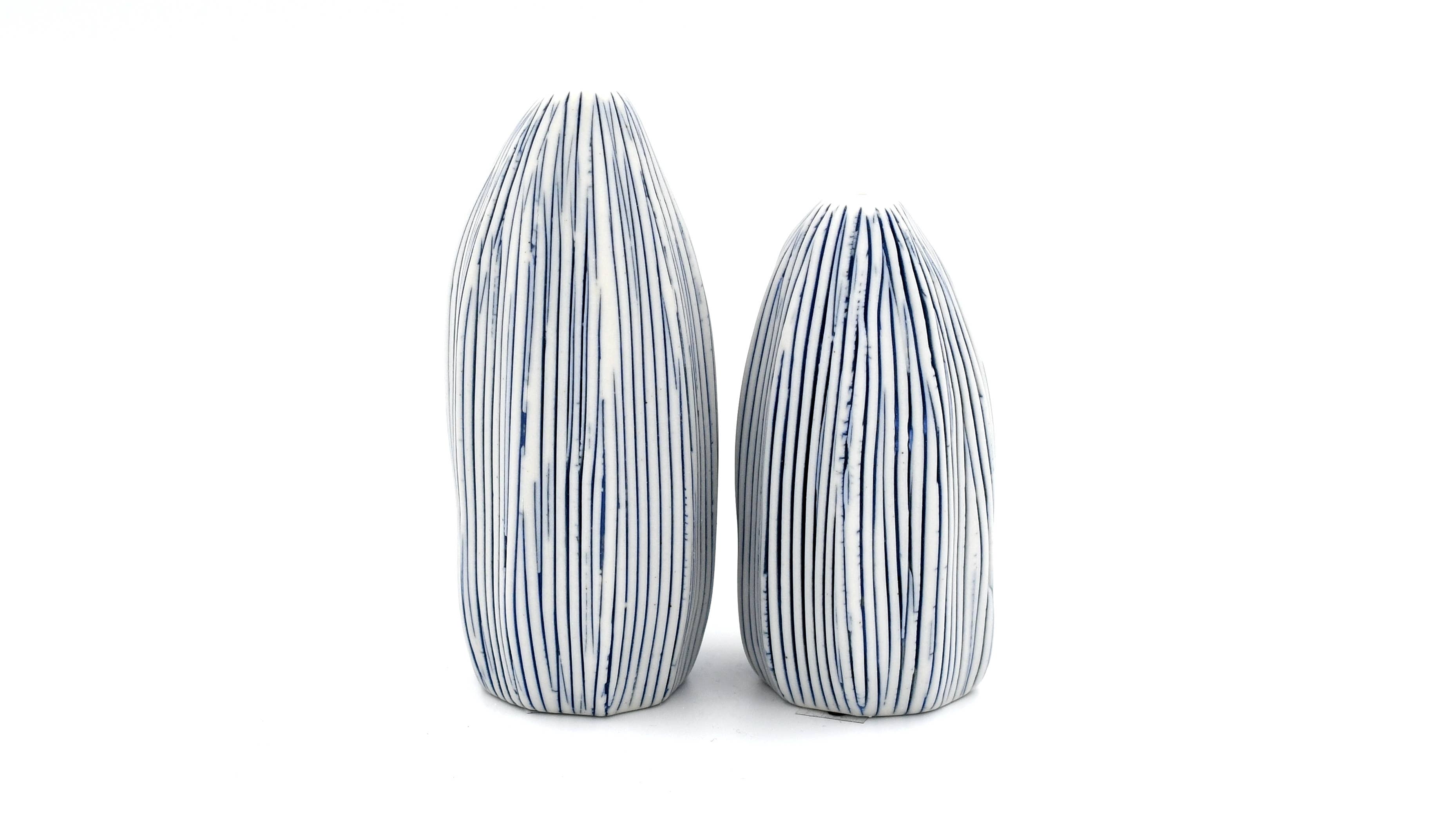 SP069W27 Seda Handcrafted Porcelain Salt and Pepper Shaker Set