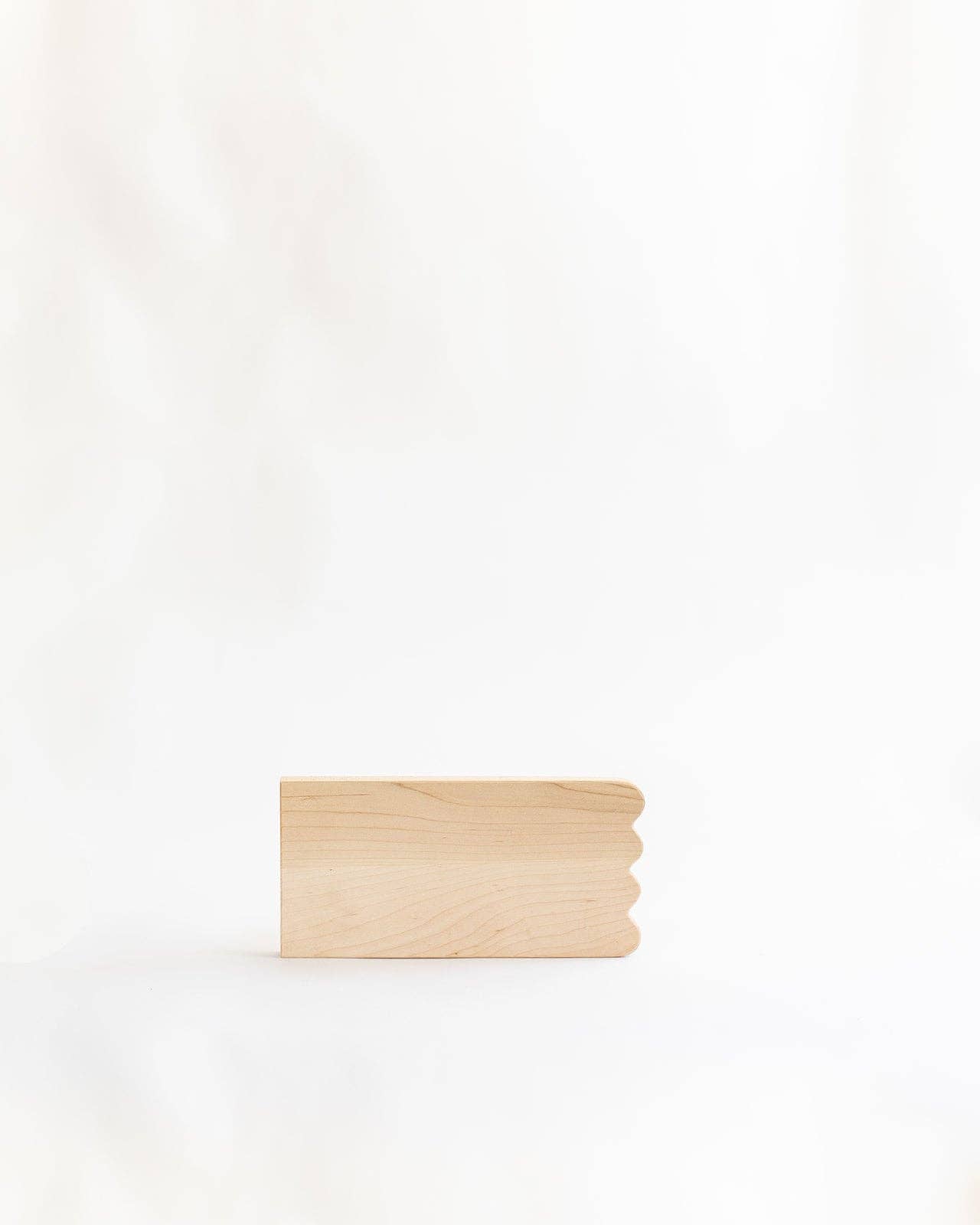 The Scalloped Cutting Board