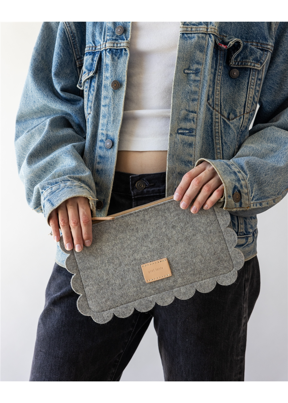 Deco Edge Merino Wool clutch in Granite